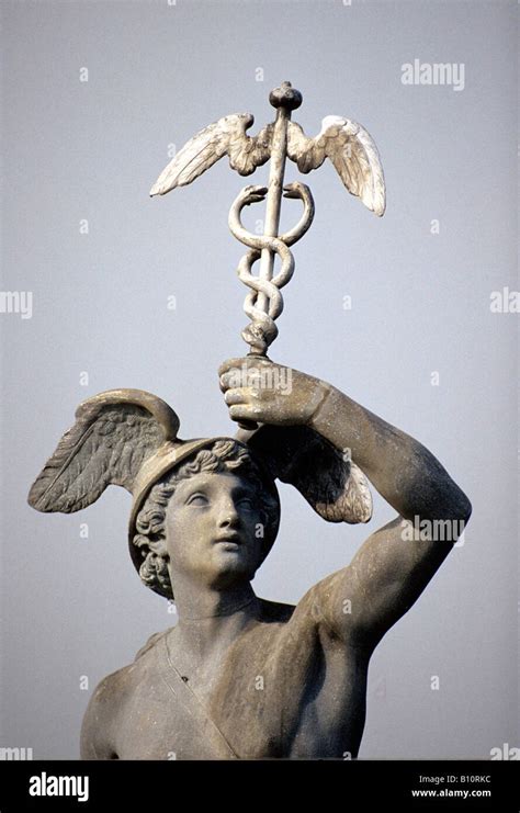 caduceo da apollo ad hermes|caduceus hermes staff.